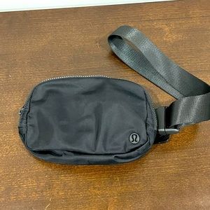 NWT Lululemon Everywhere Belt Bag Crossbody Extended Strap
